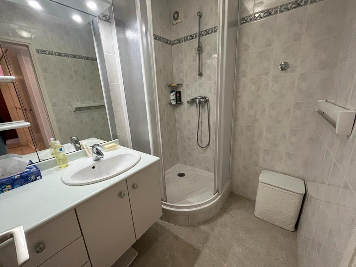 Appartement T4 Avec Parking, Balcon Et Proche Commerces A Biarritz - Fr-1-239-921 Esterno foto